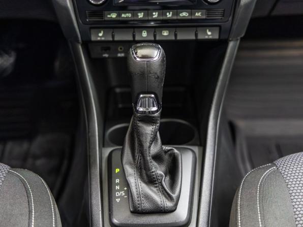 Skoda Rapid I с пробегом 2016 года, цена 1 328 000 рублей, 132476 км, лифтбек, Автокод Объявления