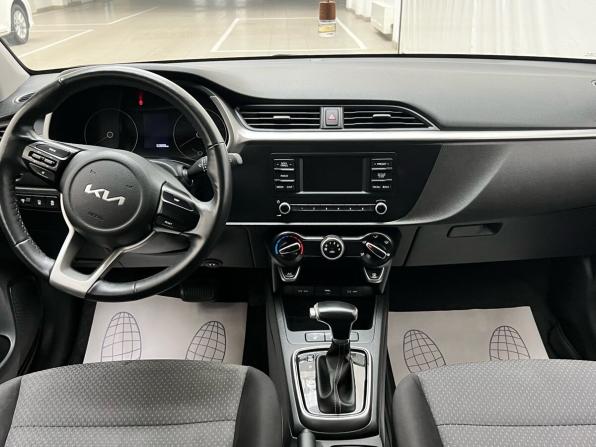 Kia Rio IV Рестайлинг с пробегом 2021 года, цена 1 900 000 рублей, 63898 км, хэтчбек, Автокод Объявления
