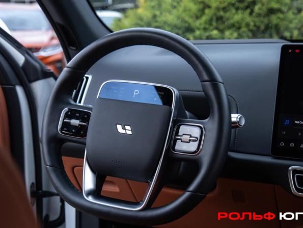 Li Auto (Lixiang) L7 I Рестайлинг с пробегом 2025 года, цена 7 350 000 рублей, 15657 км, внедорожник, Автокод Объявления