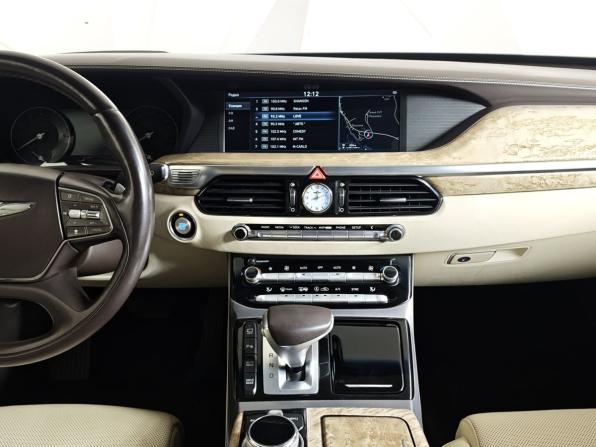 Genesis G90 I с пробегом 2018 года, цена 2 515 000 рублей, 175697 км, седан, Автокод Объявления