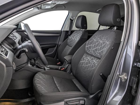 Skoda Octavia III (A7) Рестайлинг с пробегом 2019 года, цена 1 925 000 рублей, 99888 км, лифтбек, Автокод Объявления
