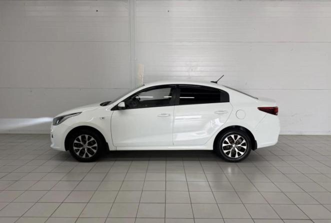 Kia Rio III Рестайлинг с пробегом 2017 года, цена 1 270 000 рублей, 133098 км, седан, Автокод Объявления