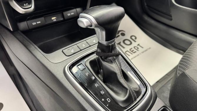 Kia Rio IV Рестайлинг с пробегом 2021 года, цена 1 855 000 рублей, 76245 км, хэтчбек, Автокод Объявления