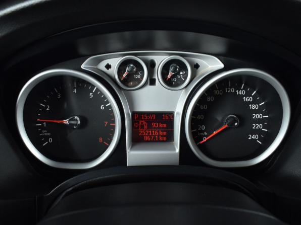 Ford Focus II Рестайлинг с пробегом 2010 года, цена 679 995 рублей, 252115 км, седан, Автокод Объявления