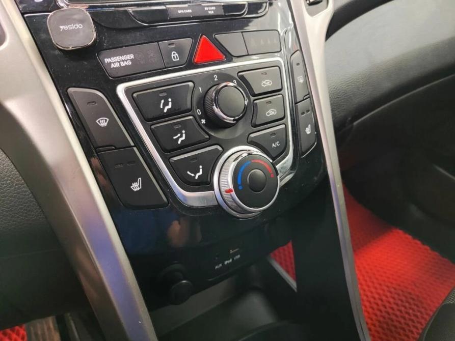 Hyundai i30 II Набережные Челны  - изображение 12