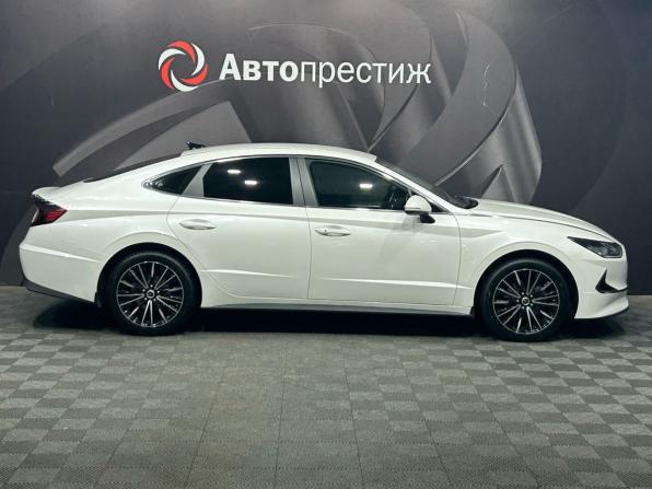 Hyundai Sonata VIII (DN8) с пробегом 2021 года, цена 2 400 000 рублей, 76000 км, седан, Автокод Объявления