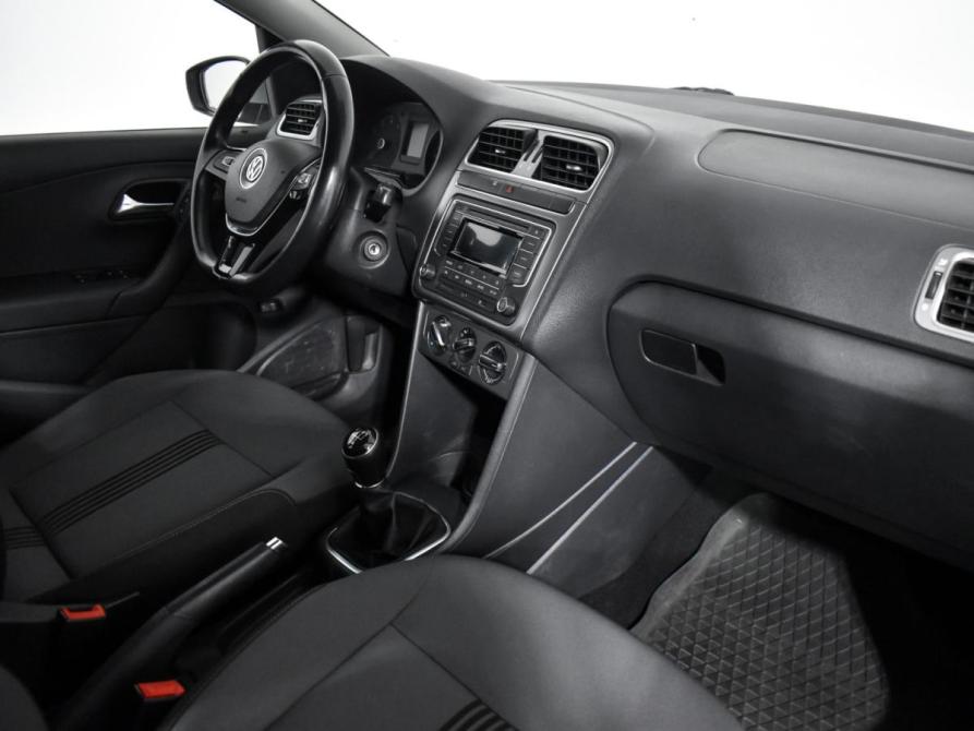 Volkswagen Polo V Рестайлинг Санкт-Петербург  - изображение 15