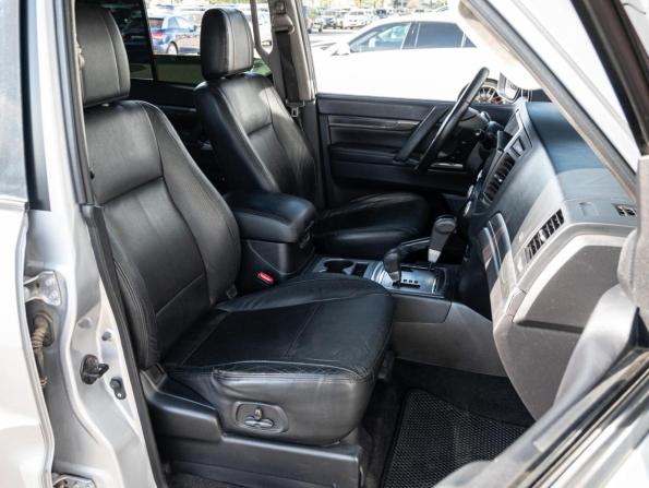 Mitsubishi Pajero IV Рестайлинг 1 с пробегом 2011 года, цена 2 040 000 рублей, 266699 км, внедорожник, Автокод Объявления