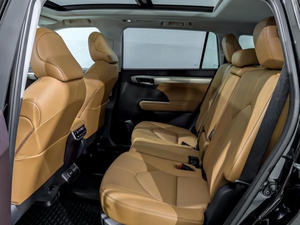 Toyota Highlander IV (XU70) с пробегом 2025 года, цена 5 995 000 рублей, 10211 км, внедорожник, Автокод Объявления