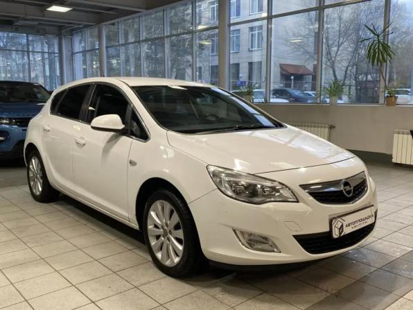 Opel Astra J с пробегом 2011 года, цена 639 000 рублей, 160736 км, хэтчбек, Автокод Объявления