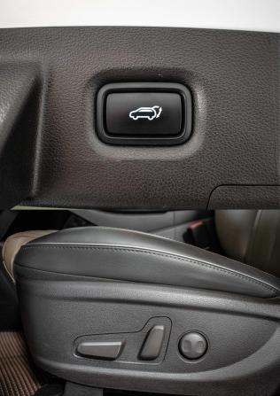 Hyundai Santa Fe IV Рестайлинг с пробегом 2021 года, цена 2 980 000 рублей, 79621 км, внедорожник, Автокод Объявления