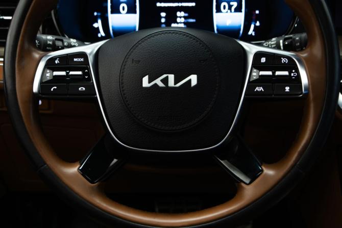 Kia Mohave I Рестайлинг 2 с пробегом 2022 года, цена 5 099 000 рублей, 73920 км, внедорожник, Автокод Объявления