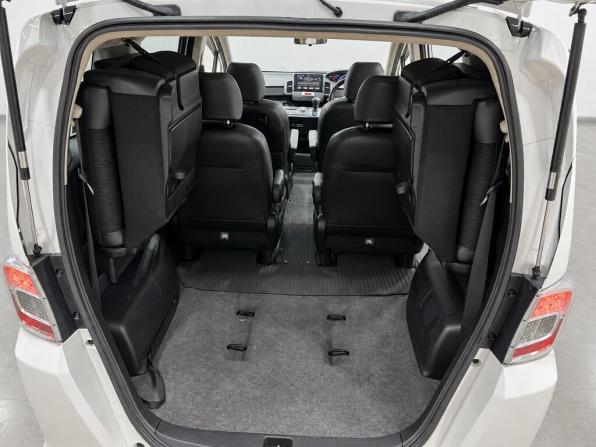 Honda Freed I Рестайлинг с пробегом 2014 года, цена 1 099 000 рублей, 136000 км, компактвэн, Автокод Объявления