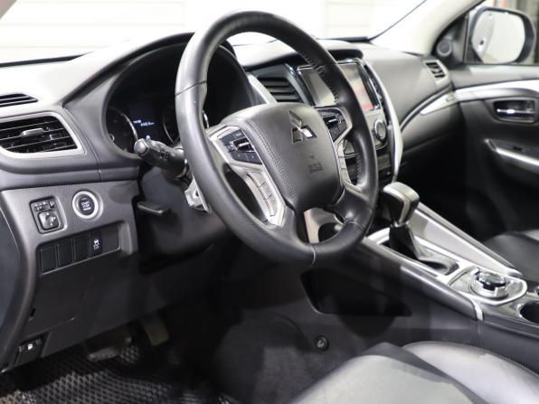 Mitsubishi Pajero Sport III с пробегом 2019 года, цена 2 890 000 рублей, 112000 км, внедорожник, Автокод Объявления