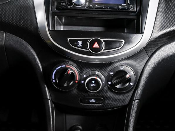 Hyundai Solaris I с пробегом 2014 года, цена 870 000 рублей, 151481 км, седан, Автокод Объявления