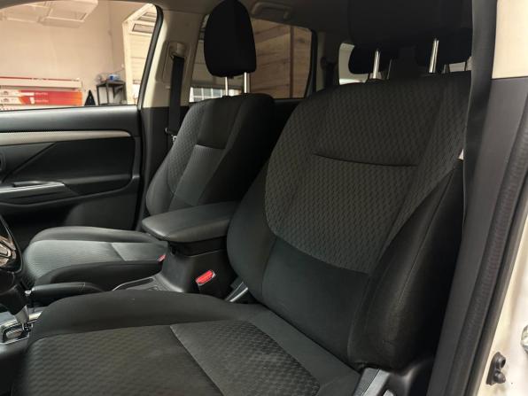 Mitsubishi Outlander III Рестайлинг 2 с пробегом 2015 года, цена 1 550 000 рублей, 202480 км, внедорожник, Автокод Объявления
