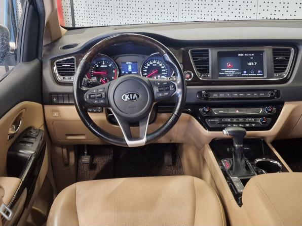 Kia Carnival III с пробегом 2019 года, цена 2 140 000 рублей, 56893 км, минивэн, Автокод Объявления