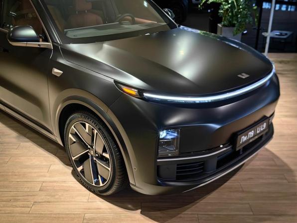 Новый Li Auto (Lixiang) L9 I Рестайлинг 2025 года, цена 11 990 000 рублей, внедорожник, Автокод Объявления