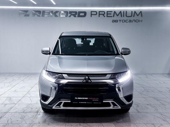 Mitsubishi Outlander III Рестайлинг 3 с пробегом 2018 года, цена 1 999 000 рублей, 132000 км, внедорожник, Автокод Объявления