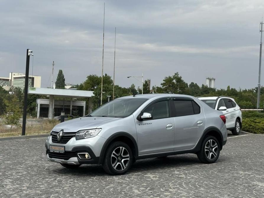 Renault Logan II Рестайлинг Крым  - изображение 1