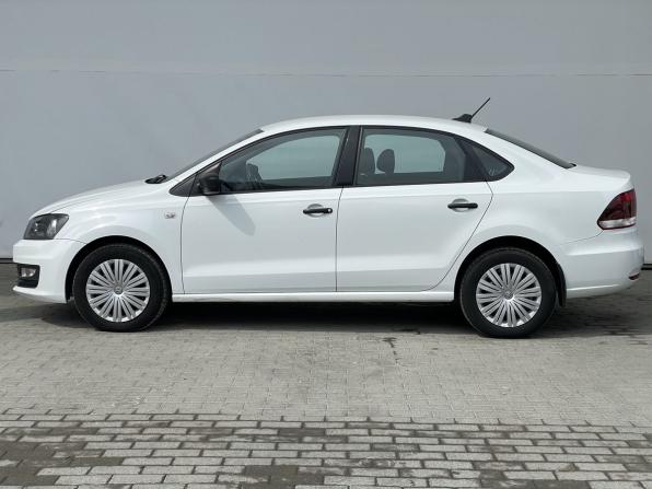 Volkswagen Polo V Рестайлинг с пробегом 2019 года, цена 950 000 рублей, 243000 км, седан, Автокод Объявления