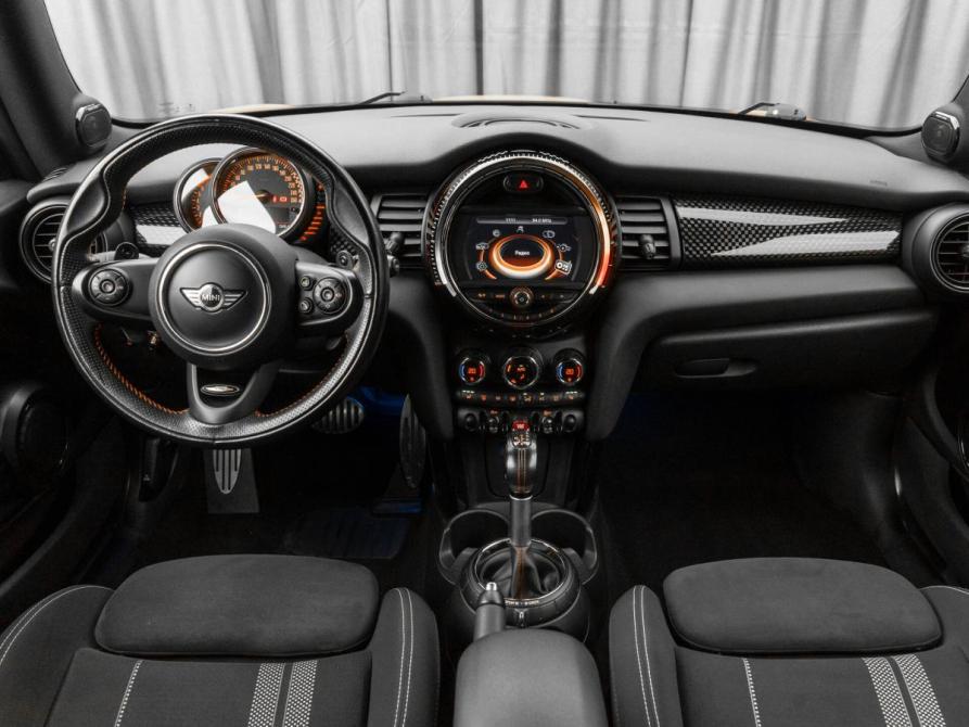 Mini Hatch III (F55/F56) Москва  - изображение 8