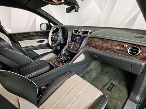 Bentley Bentayga I Рестайлинг с пробегом 2023 года, цена 28 000 000 рублей, 11975 км, внедорожник, Автокод Объявления