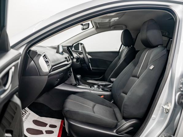 Mazda Axela III Рестайлинг с пробегом 2017 года, цена 1 270 000 рублей, 129628 км, седан, Автокод Объявления
