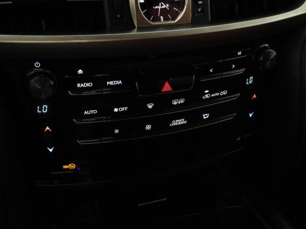 Lexus LX III Рестайлинг 2 с пробегом 2021 года, цена 11 500 000 рублей, 55423 км, внедорожник, Автокод Объявления