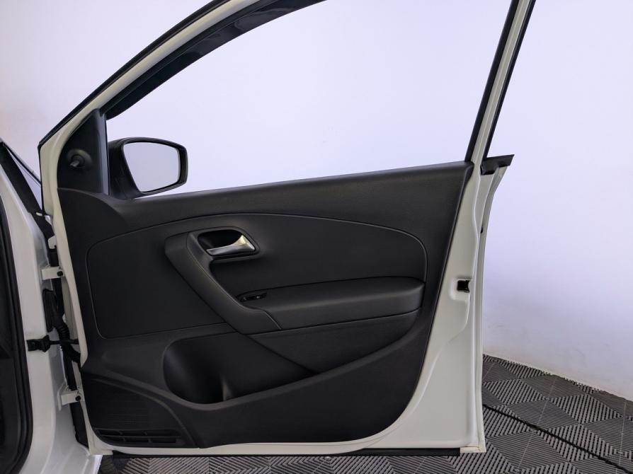Volkswagen Polo V Рестайлинг Москва  - изображение 24