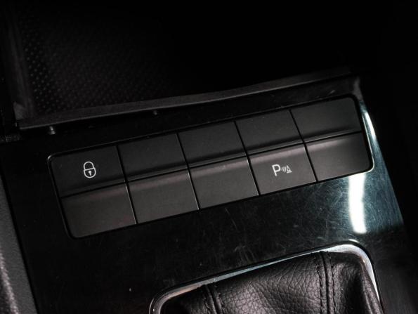 Skoda Octavia III (A7) Рестайлинг с пробегом 2019 года, цена 1 829 000 рублей, 176740 км, лифтбек, Автокод Объявления