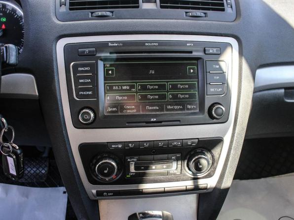 Skoda Octavia II (A5) Рестайлинг с пробегом 2011 года, цена 830 000 рублей, 165000 км, лифтбек, Автокод Объявления