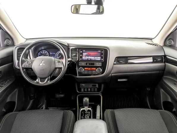 Mitsubishi Outlander III Рестайлинг 3 с пробегом 2020 года, цена 2 180 000 рублей, 96861 км, внедорожник, Автокод Объявления