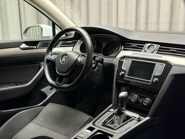 Volkswagen Passat B8 с пробегом 2017 года, цена 1 899 000 рублей, 119000 км, седан, Автокод Объявления
