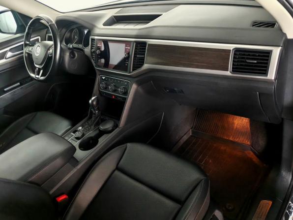 Volkswagen Teramont I с пробегом 2018 года, цена 3 175 000 рублей, 166050 км, внедорожник, Автокод Объявления