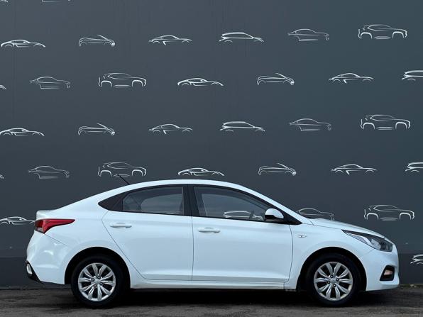 Hyundai Solaris II с пробегом 2019 года, цена 1 173 700 рублей, 111232 км, седан, Автокод Объявления