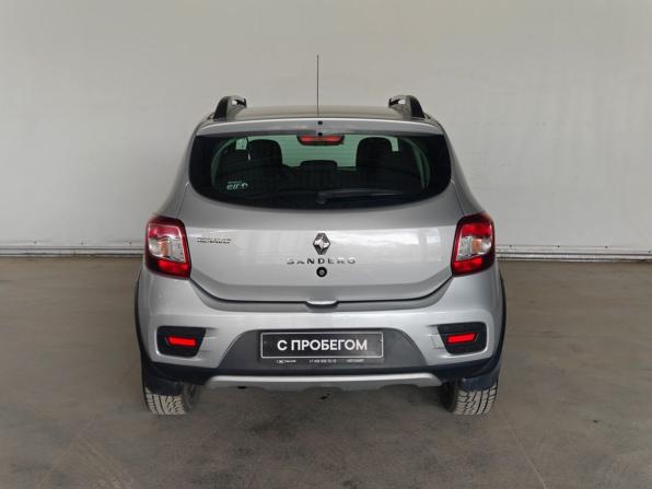 Renault Sandero II с пробегом 2018 года, цена 999 000 рублей, 122971 км, хэтчбек, Автокод Объявления