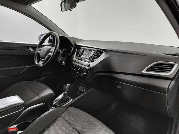 Hyundai Solaris II с пробегом 2017 года, цена 1 200 000 рублей, 192853 км, седан, Автокод Объявления