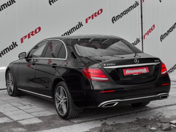Mercedes-Benz E-Класс V (W213 S213 C238) с пробегом 2017 года, цена 3 025 000 рублей, 169556 км, седан, Автокод Объявления