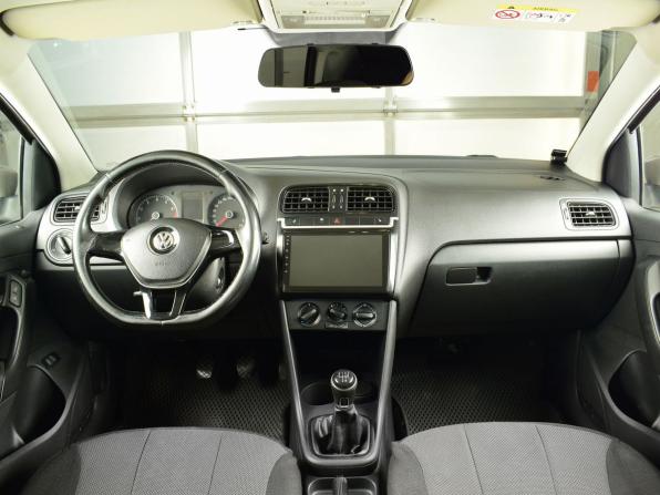 Volkswagen Polo V Рестайлинг с пробегом 2017 года, цена 799 995 рублей, 314007 км, седан, Автокод Объявления