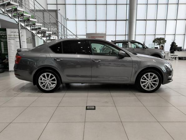 Skoda Octavia III (A7) Рестайлинг с пробегом 2017 года, цена 1 499 000 рублей, 167341 км, лифтбек, Автокод Объявления