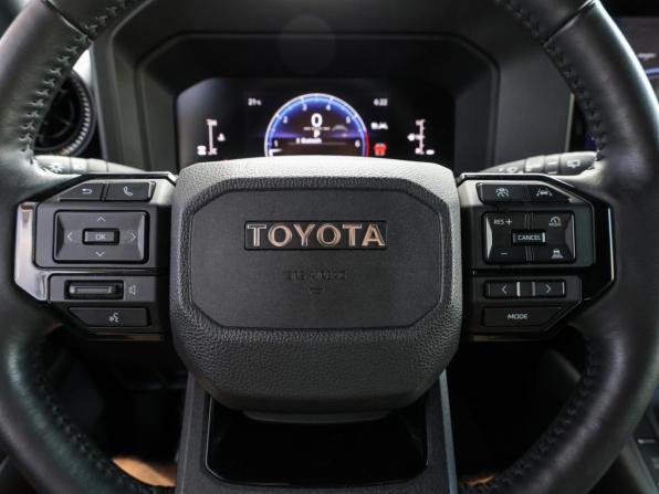 Toyota Land Cruiser Prado 250 Series с пробегом 2024 года, цена 7 650 000 рублей, 15000 км, внедорожник, Автокод Объявления