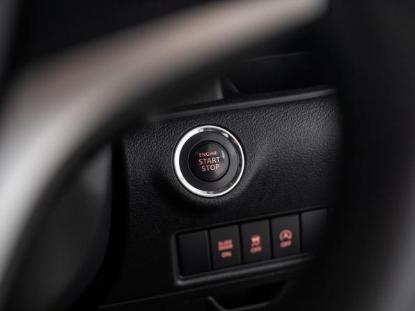 Suzuki Solio III с пробегом 2016 года, цена 1 000 000 рублей, 149532 км, микровэн, Автокод Объявления