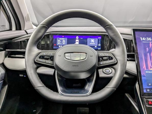 Geely Atlas II с пробегом 2025 года, цена 3 330 000 рублей, 2623 км, внедорожник, Автокод Объявления