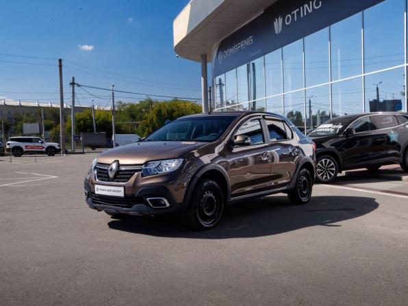 Renault Logan II Рестайлинг с пробегом 2019 года, цена 1 018 000 рублей, 104715 км, седан, Автокод Объявления