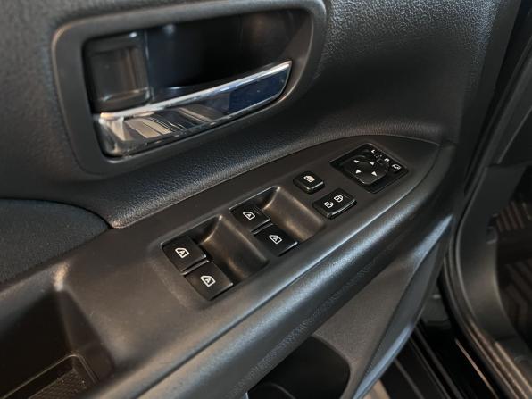 Mitsubishi Outlander III Рестайлинг 3 с пробегом 2018 года, цена 2 090 000 рублей, 95767 км, внедорожник, Автокод Объявления