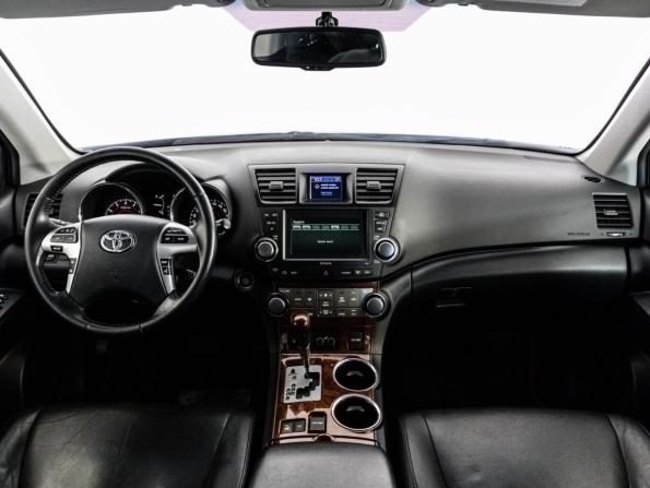 Toyota Highlander II (XU40) Рестайлинг с пробегом 2012 года, цена 1 599 000 рублей, 255495 км, внедорожник, Автокод Объявления