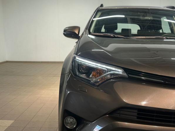 Toyota RAV4 IV (XA40) Рестайлинг с пробегом 2018 года, цена 2 450 000 рублей, 170554 км, внедорожник, Автокод Объявления