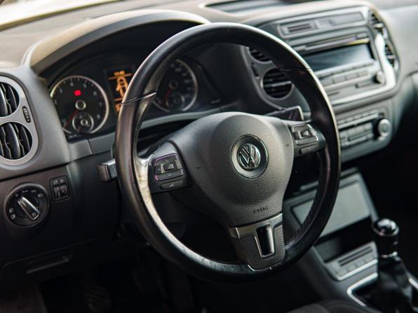 Volkswagen Tiguan I Рестайлинг с пробегом 2013 года, цена 849 000 рублей, 221558 км, внедорожник, Автокод Объявления
