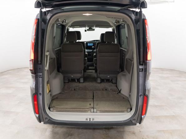 Honda Stepwgn V Рестайлинг с пробегом 2019 года, цена 1 700 000 рублей, 62809 км, минивэн, Автокод Объявления